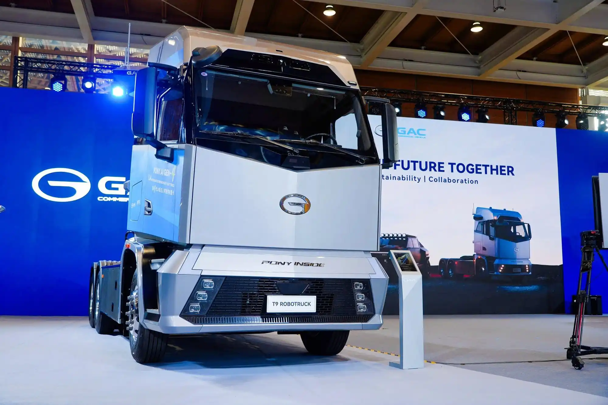 ponyai_robotruck